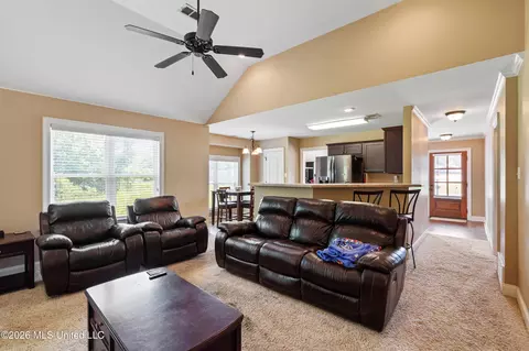 Entry Way - 3248 Magnolia Dr, Hernando, MS 38632 photo 2 of 4
