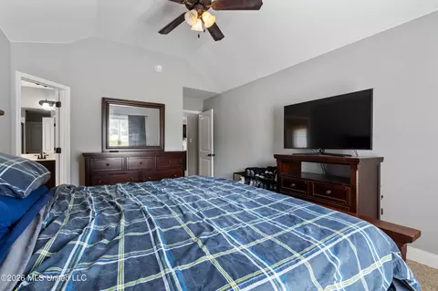 Bedroom - 3248 Magnolia Dr, Hernando, MS 38632 photo 2 of 4