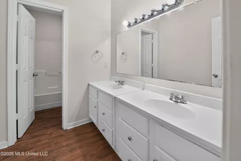 Bath - 4267 Will O Run Dr, Jackson, MS 39212 photo 1 of 1