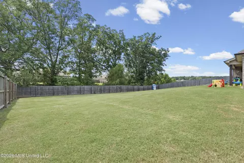 Exterior - 209 Eagle View Dr, Senatobia, MS 38668 photo 4 of 9