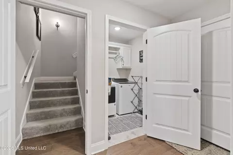 Entry Way - 209 Eagle View Dr, Senatobia, MS 38668 photo 5 of 6