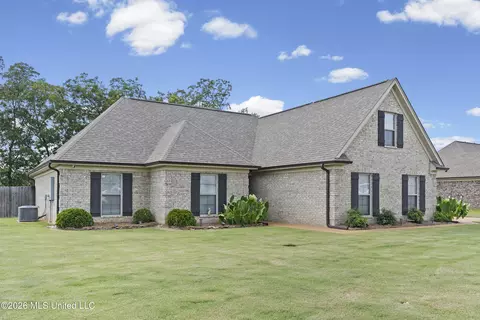 Exterior - 209 Eagle View Dr, Senatobia, MS 38668 photo 9 of 9