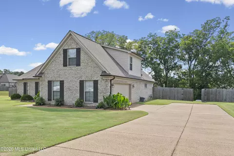 Exterior - 209 Eagle View Dr, Senatobia, MS 38668 photo 8 of 9