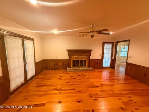 Living - 100 Coachmans Rd, Madison, MS 39110 photo 1 of 5