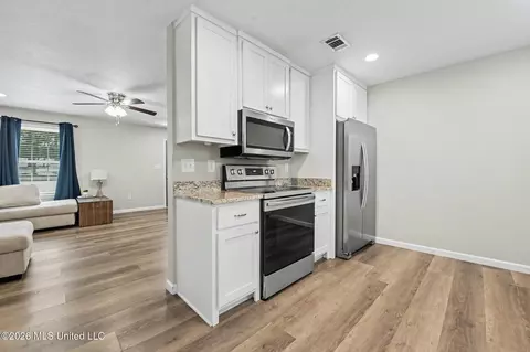 Kitchen - 131 Southern Oaks, Lucedale, MS 39452 photo 1 of 1