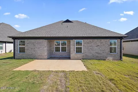Exterior - 13758 Jack Thomas Blvd, Olive Branch, MS 38654 photo 7 of 7
