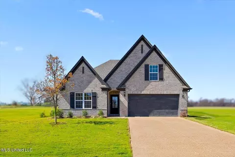 Exterior - 13758 Jack Thomas Blvd, Olive Branch, MS 38654 photo 5 of 7