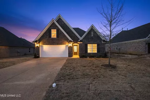 Exterior - 13758 Jack Thomas Blvd, Olive Branch, MS 38654 photo 6 of 7