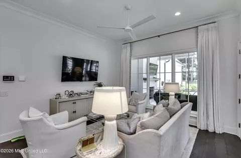 Living - 100 Winchester Loop, Madison, MS 39110 photo 1 of 5