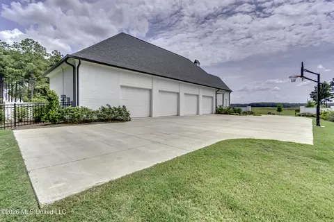 Exterior - 100 Winchester Loop, Madison, MS 39110 photo 12 of 20