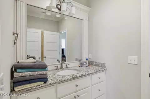 Bath - 230 Grayhawk Dr, Madison, MS 39110 photo 5 of 6