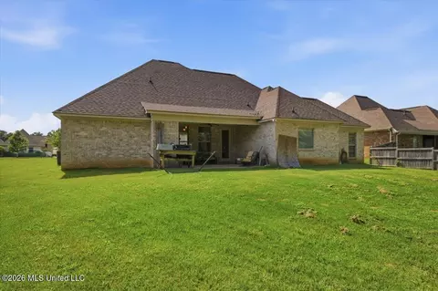 Exterior - 230 Grayhawk Dr, Madison, MS 39110 photo 4 of 6