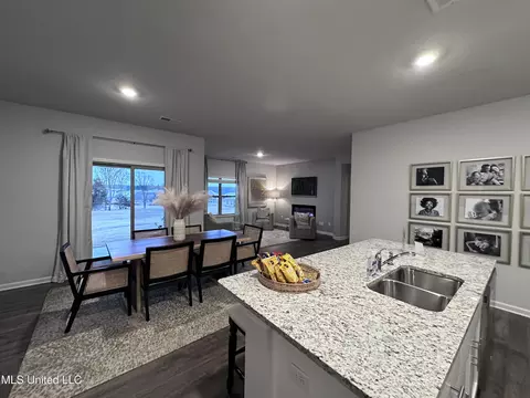 Dining - 99 Pine St, Byhalia, MS 38611 photo 1 of 1