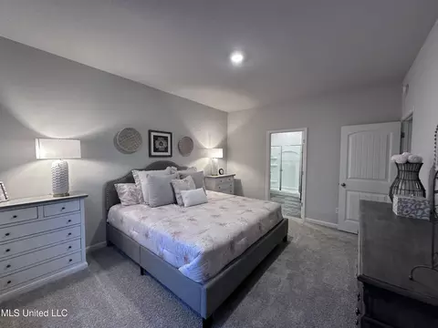Bedroom - 99 Pine St, Byhalia, MS 38611 photo 4 of 5