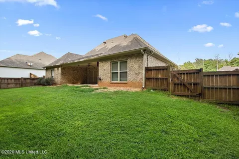 Exterior - 131 Caledonian Blvd, Brandon, MS 39047 photo 5 of 6