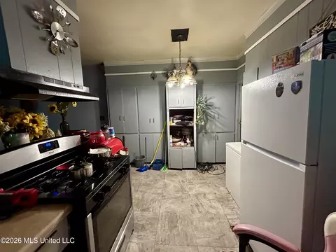 Kitchen - 915 White St, Mccomb, MS 39648 photo 1 of 1