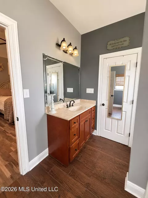 Bath - 24 Jennie Ln, Picayune, MS 39466 photo 5 of 7