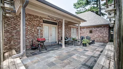 Exterior - 117 Devlin Springs Dr, Madison, MS 39110 photo 5 of 6