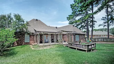 Exterior - 117 Devlin Springs Dr, Madison, MS 39110 photo 4 of 6