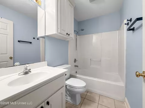 Bath - 540 Brighton Cir, Brandon, MS 39047 photo 5 of 5