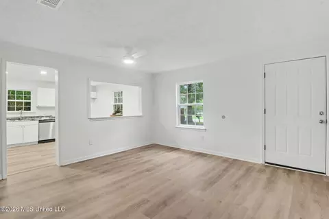 Living - 3914 Liverpool Ave, Moss Point, MS 39563 photo 1 of 4