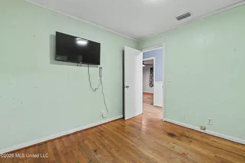 Bedroom - 2147 Hwy 613, Lucedale, MS 39452 photo 3 of 6