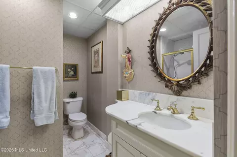 Bath - 1200 Meadowbrook Rd, Jackson, MS 39206 photo 4 of 5