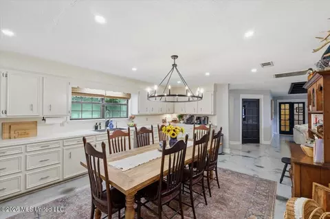 Dining - 1226 Wesley Dr, Jackson, MS 39209 photo 3 of 3