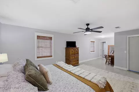 Bedroom - 1226 Wesley Dr, Jackson, MS 39209 photo 2 of 5