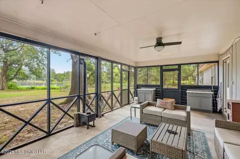 Exterior - 1226 Wesley Dr, Jackson, MS 39209 photo 4 of 12