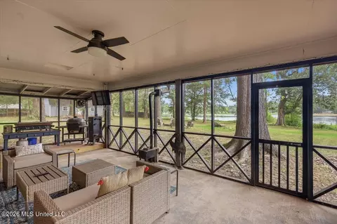 Exterior - 1226 Wesley Dr, Jackson, MS 39209 photo 3 of 12