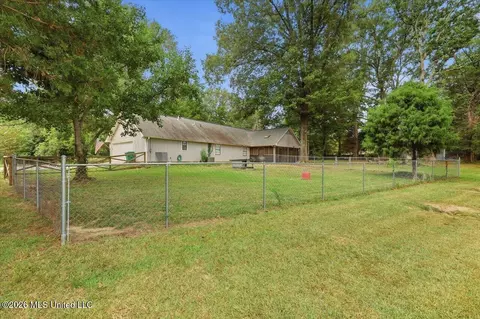 Exterior - 1226 Wesley Dr, Jackson, MS 39209 photo 10 of 12
