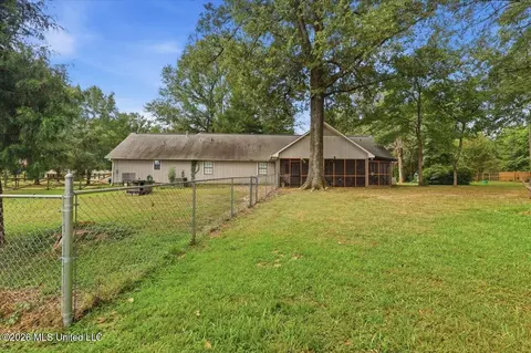 Exterior - 1226 Wesley Dr, Jackson, MS 39209 photo 9 of 12