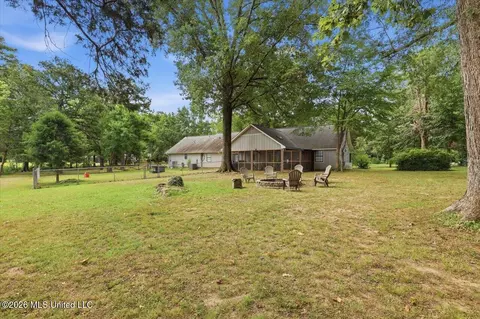 Exterior - 1226 Wesley Dr, Jackson, MS 39209 photo 8 of 12