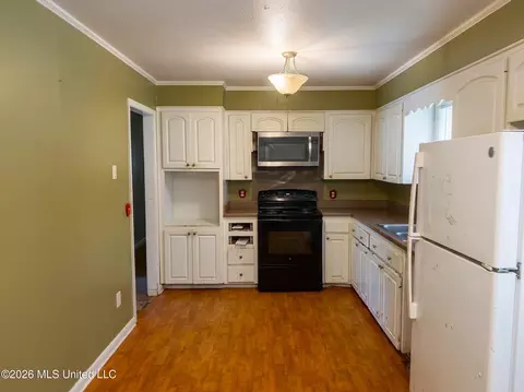 Kitchen - 371 Baldwin Rd, Mount Olive, MS 39119 photo 1 of 1