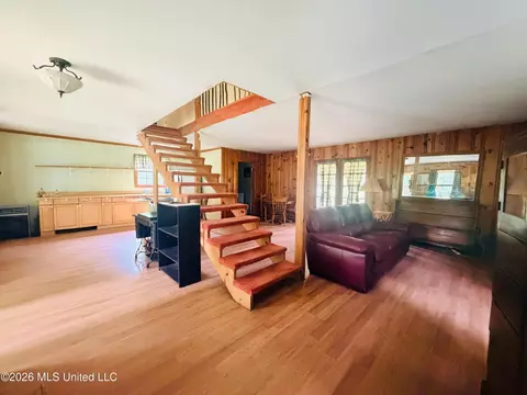 Living - 181 Geiger Rd, Lucedale, MS 39452 photo 1 of 4