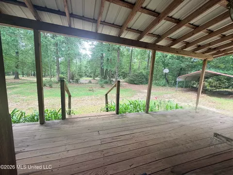 Exterior - 181 Geiger Rd, Lucedale, MS 39452 photo 6 of 17