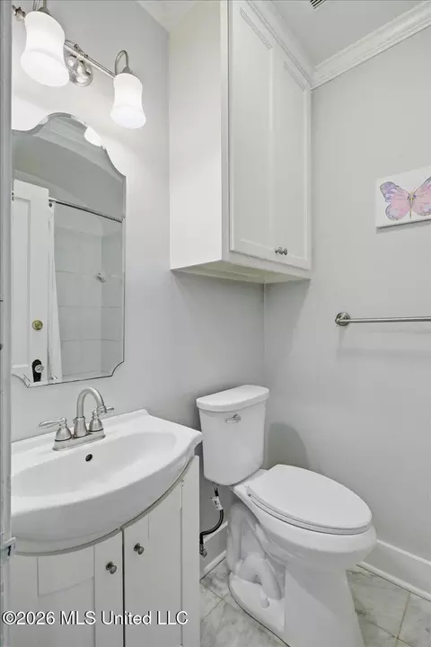 Bath - 1521 Saint Ann St, Jackson, MS 39202 photo 6 of 7