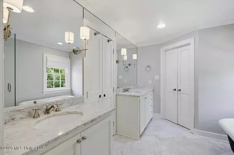 Bath - 1521 Saint Ann St, Jackson, MS 39202 photo 3 of 7