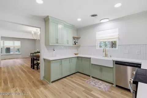 Kitchen - 1786 Brecon Dr, Jackson, MS 39211 photo 2 of 2