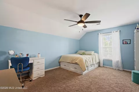 Bedroom - 2157 Hemmingway Dr, Nesbit, MS 38651 photo 5 of 6