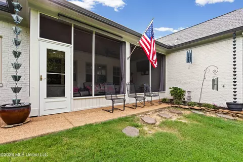 Exterior - 2157 Hemmingway Dr, Nesbit, MS 38651 photo 10 of 12