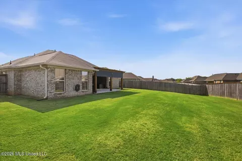 Exterior - 1402 Victoria Ln, Brandon, MS 39042 photo 6 of 6