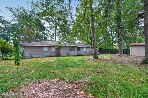 Exterior - 185 Monaco Ct, Jackson, MS 39204 photo 3 of 4