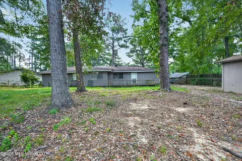 Exterior - 185 Monaco Ct, Jackson, MS 39204 photo 4 of 4