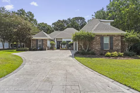 5496 Chalone Pl, Ocean Springs, MS 39564