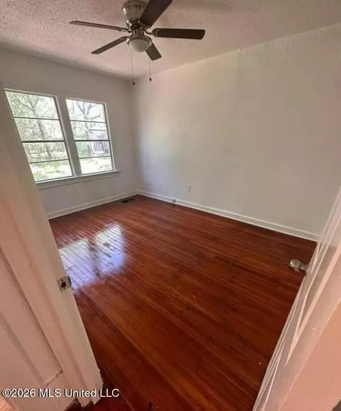 4328 Whitehall Ave, Jackson, MS 39209 photo 3