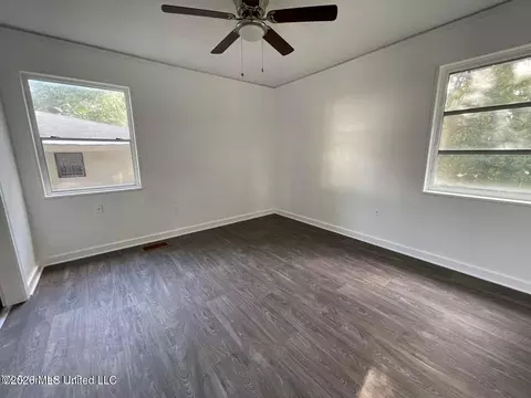 1922 Shamrock Dr, Jackson, MS 39204 photo 6