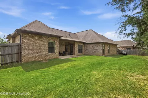Exterior - 240 Falls Xing, Madison, MS 39110 photo 6 of 7
