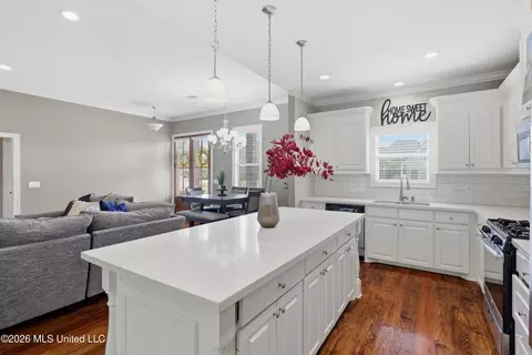 Kitchen - 240 Falls Xing, Madison, MS 39110 photo 2 of 2